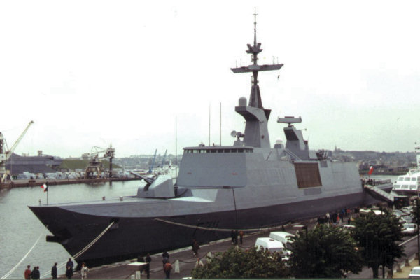 Saint-Malo (novembre 1998) - Surcouf frigate in Saint-Malo